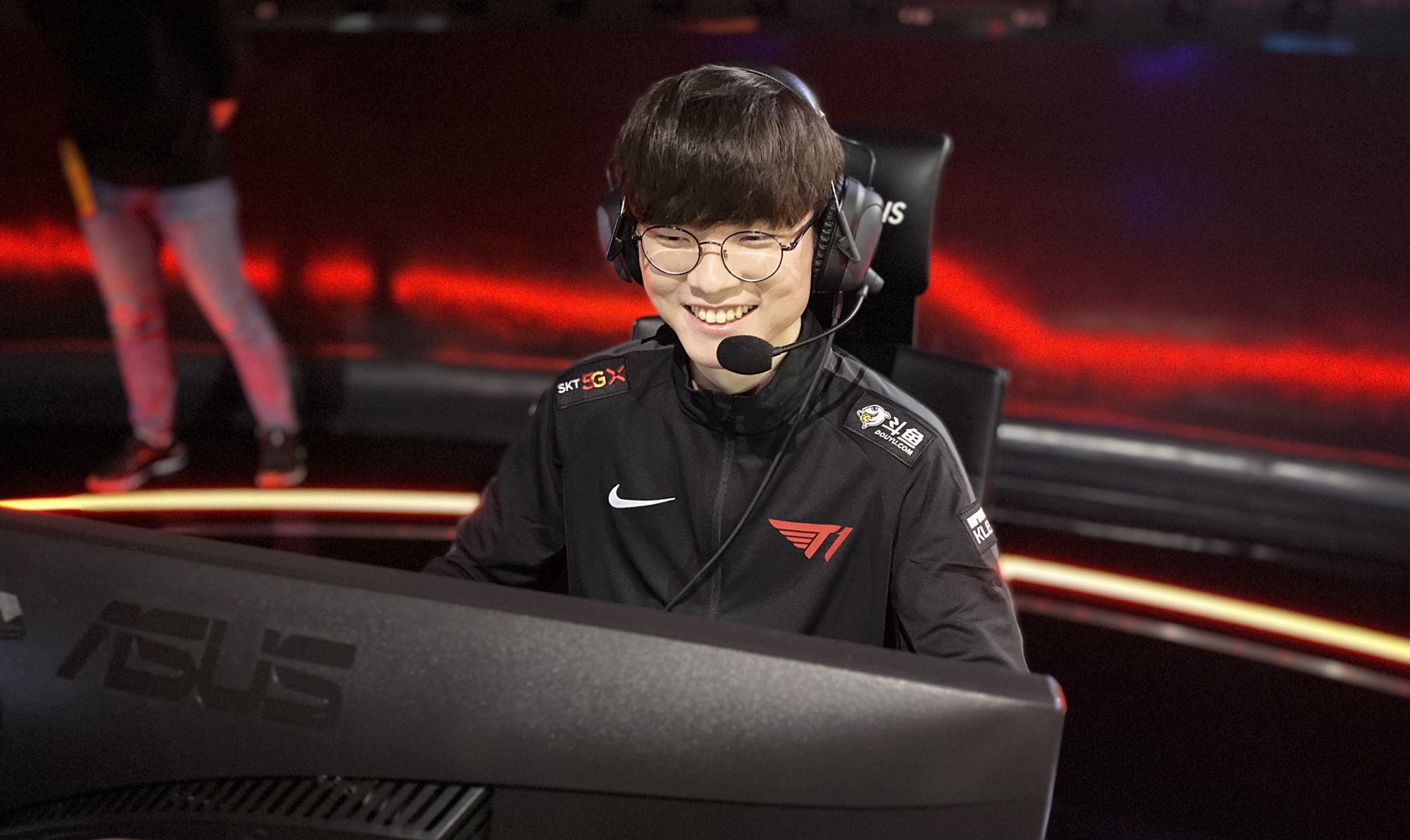 TenZ ： ＂在 Valorant 中，职业选手的薪水根本无法与 CS 玩家所赚的相比＂